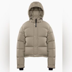 Aritzia Super Puff Shorty in Modern Taupe